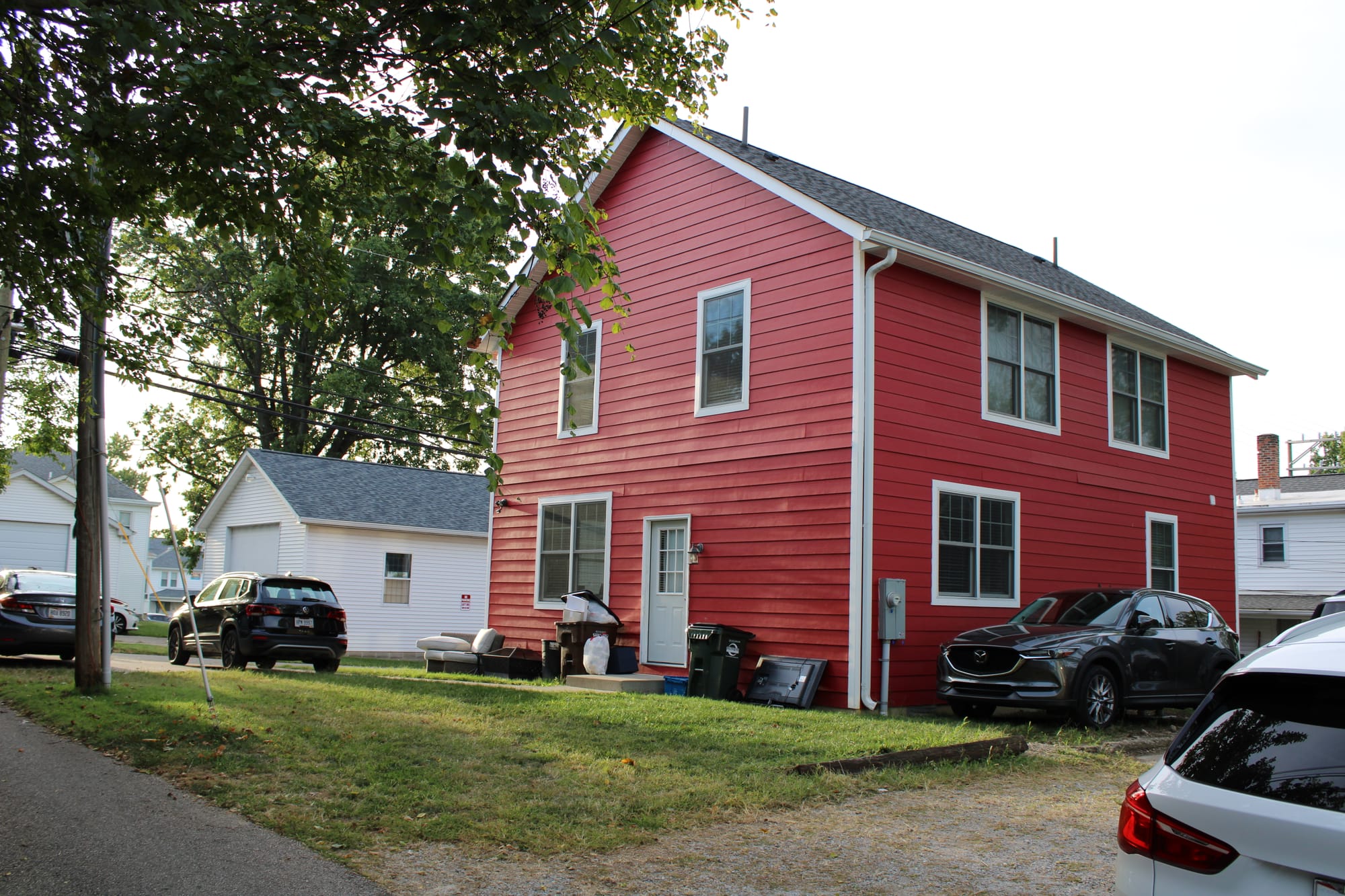 A red house in an alley lot