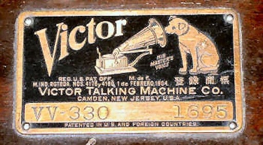 A Victor Talking Machine logo of a gramophone and a dog