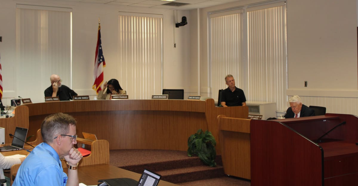 Oxford City Council passes fire department funding agreement, condemns political violence