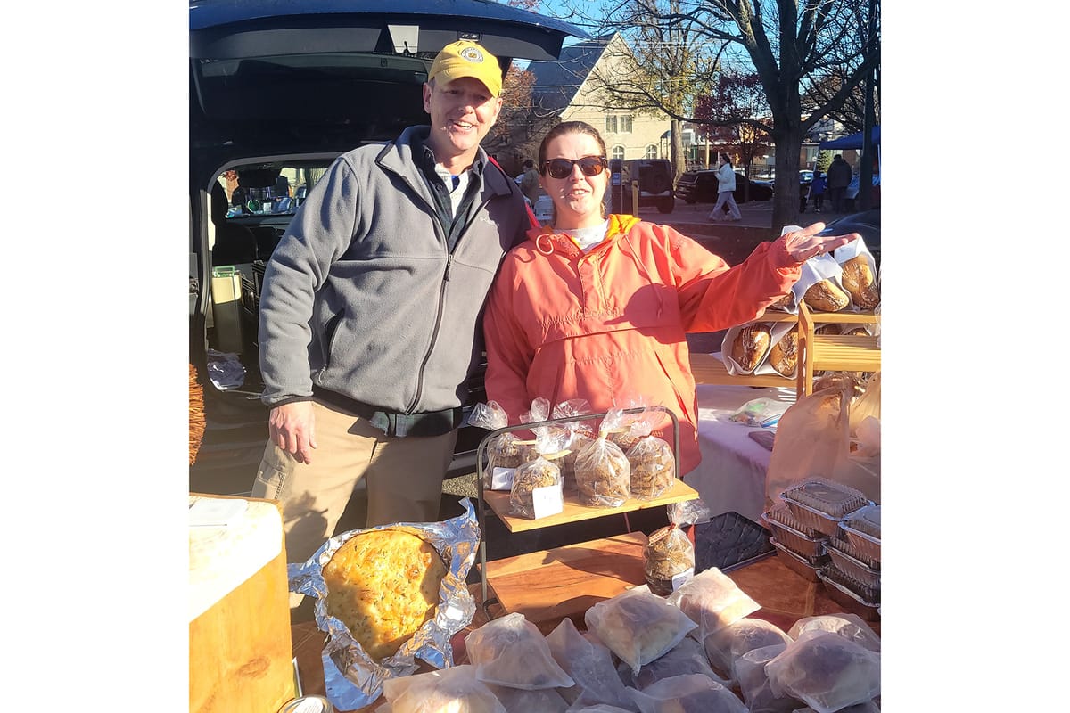 Bakers keep selling goods at rainy day farmers market