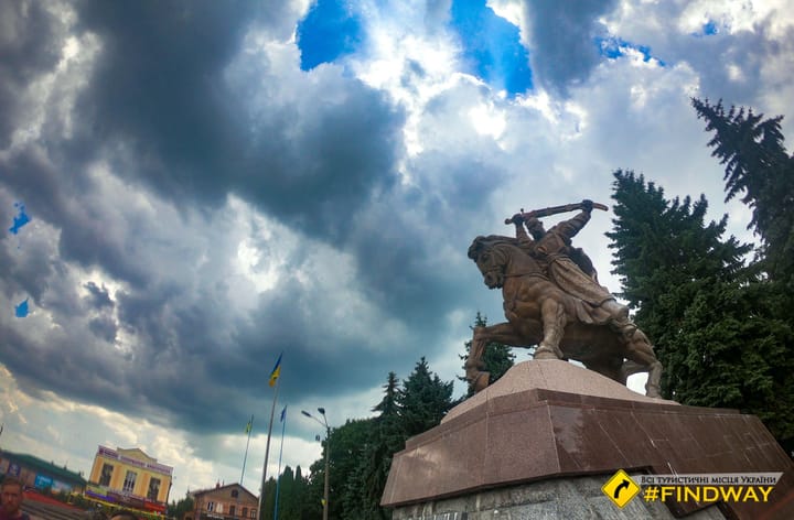 A statue of a Cossack riding a horse in the Dubno town square